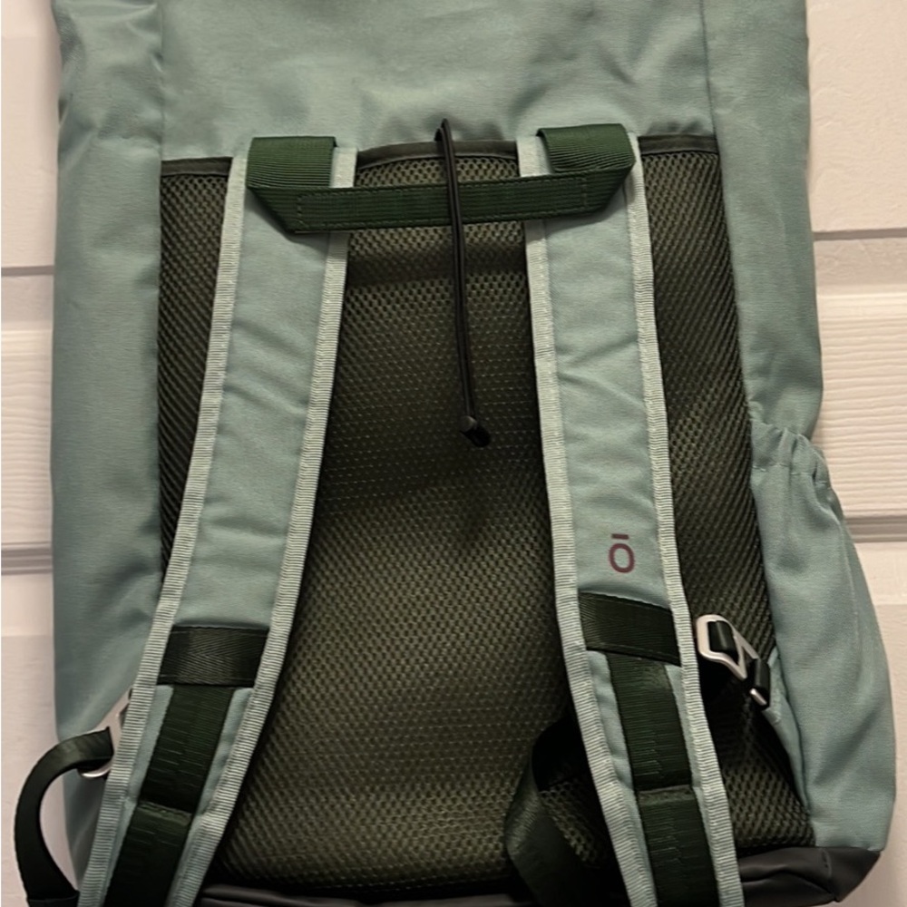doTERRA Backpack - Picture 4 of 7